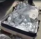 
                  Dois homens são presos com 60 kg de maconha em carro e casa na RMS