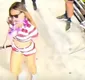 
                  Homem joga copo em rosto de Alinne Rosa no Fortal 2026; vídeo