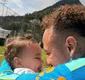 
                  Neymar quebra protocolo e faz homenagem emocionante para 4ª filha