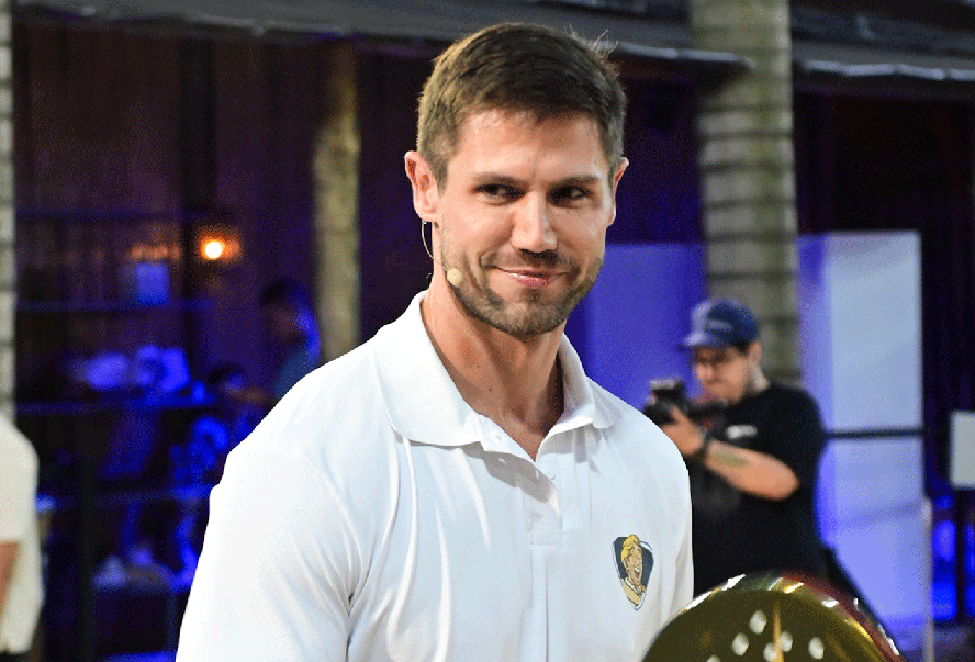 
					Jonas Sulzbach brilha em torneio de beach tennis após deixar o BBB 26
				
				