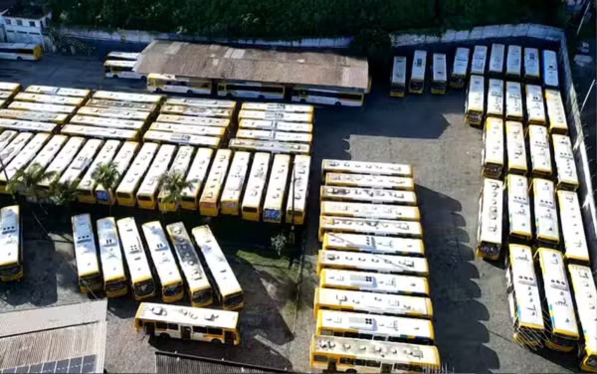 Rodoviários anunciam o fim da greve de ônibus em Salvador