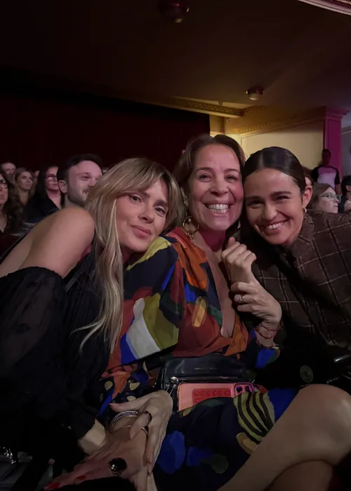 
					Nanda Costa ganha carinho de ex-nora de Preta Gil após negar namoro
				
				
