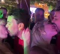 Carlinhos Maia surge com nova affair e dá beijão no Rancho; VÍDEO