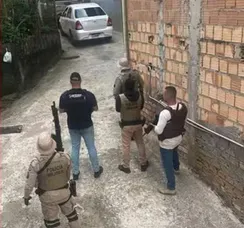 Operação prende 14 suspeitos de integrar facção criminosa em Itacaré