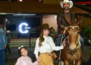 Edson ganha mula de mais de R$ 100 mil da esposa e deixa fãs em choque
