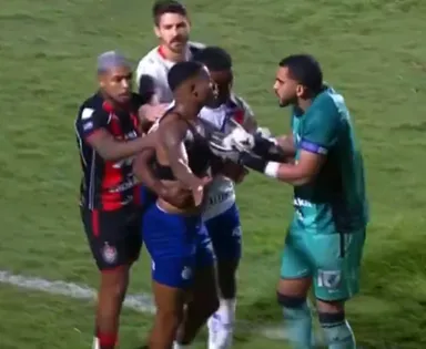 Leitura labial de jogadores no Ba-Vi choca torcida: ‘Bandido’