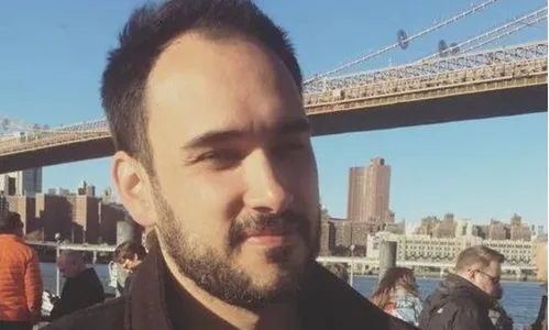 
					'Avenida Brasil 2' está à procura de novo diretor após perda no elenco; entenda
				
				