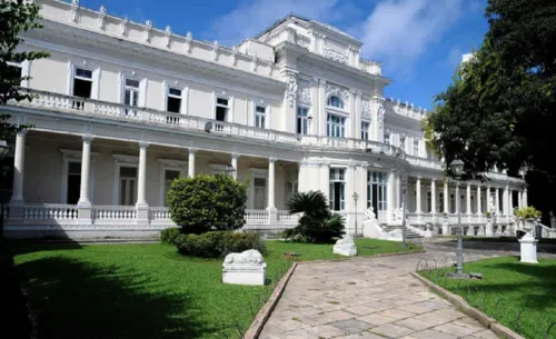 
					Cinco locais para se sentir em um Palácio em Salvador
				
				