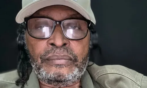 
					Edson Gomes recebe alta após 6 dias internado e surpreende com atitude
				
				