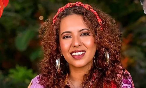 
					Influencer Carla Lemos é agredida e recebe apoio de Ana Paula Renault
				
				