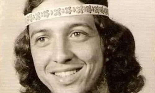 
					Morre Douglas Franklin, ídolo do Bahia, aos 76 anos
				
				