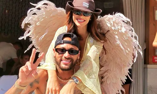 
					Cunhada de Neymar revela incômodo com exposição: 'Não lidei bem'
				
				