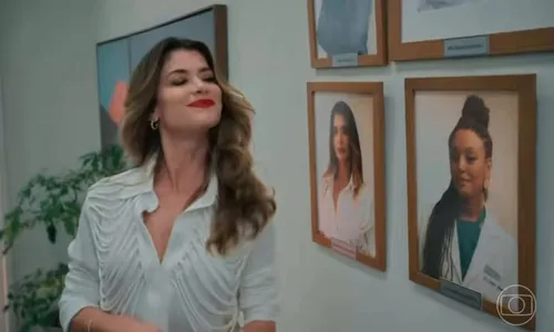 
					Por Você: Vanessa flagra complô da mãe e planeja retaliação
				
				
