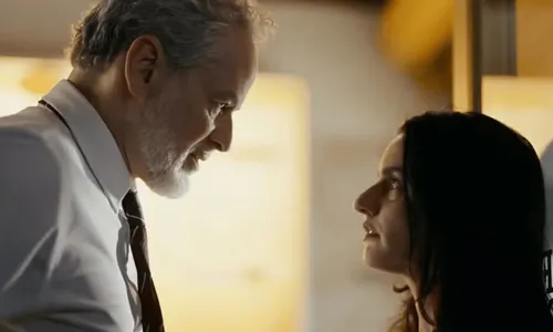 
					Quem Ama Cuida: Adriana prova inocência, mas deixa lacuna aberta
				
				
