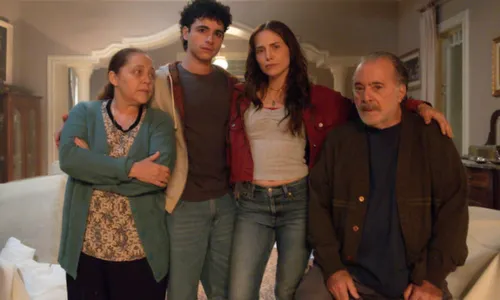 
					Quem Ama Cuida: Francesca aciona sobrenatural e Adriana acha fortuna
				
				