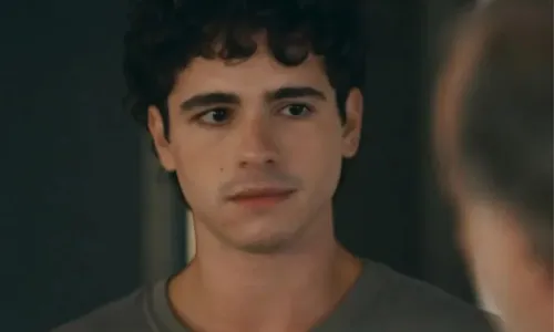 
					Quem Ama Cuida: Mau Mau e Felipe saem juntos, mas encontram desafeto
				
				