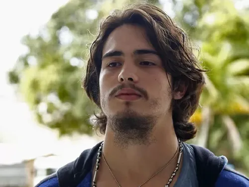 
					Quem é Danilo Mesquita, novo amor de Anitta e ex de Bruna Marquezine
				
				