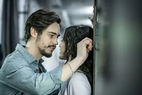 
					Quem é Danilo Mesquita, novo amor de Anitta e ex de Bruna Marquezine
				
				