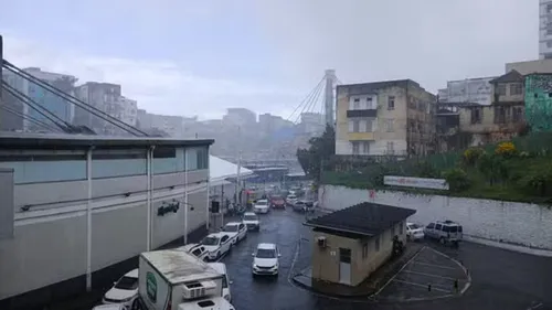 
					Semana começa com chuva no litoral e temperaturas de até 35°C na Bahia
				
				