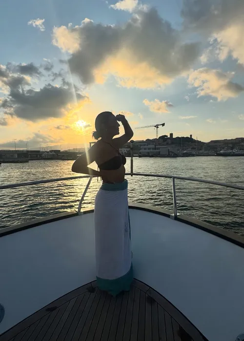 
					Ivete Sangalo exibe corpão em viagem de férias na Europa; FOTOS
				
				