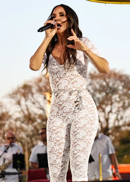 
					Namorado de Ivete Sangalo marca presença no ‘Clareou’ em SP; FOTOS
				
				