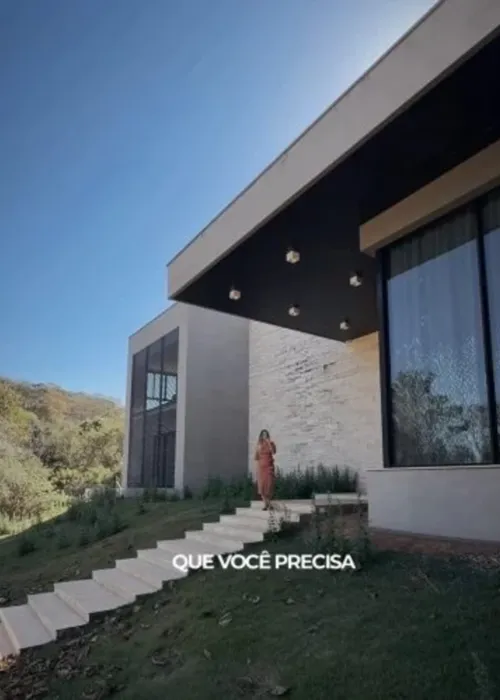 
					Tour inédito traz imagens da mansão de Virginia e Zé Felipe à venda
				
				