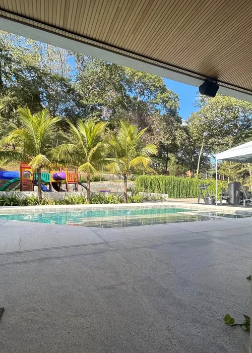 
					Tour inédito traz imagens da mansão de Virginia e Zé Felipe à venda
				
				