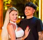 
                  Andressa Urach e Vini Bruno posam juntos após sexo no Rancho do Maia