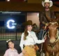 
                  Edson ganha mula de mais de R$ 100 mil da esposa e deixa fãs em choque