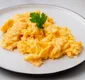 
                  Ovo mexido estilo nuvem: o segredo do café da manhã super cremoso pronto em poucos minutos