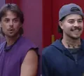 A Fazenda 18: Jottapê acusa Daniel de agressão ao escutar conversa atrás da porta