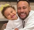 Filha de Neymar surge com camisa de rival do Santos, e Bruna Biancardi explica