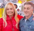 Luciano Huck quebra protocolo na Globo e Angélica fica aos prantos; veja vídeo