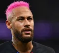 Neymar faz festa íntima privada com presença de mulheres em hotel de luxo em São Paulo
