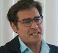 Por Você: Gabriel alivia a alma e dá soco na cara de Junqueira após humilhações