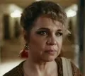 Quem Ama Cuida: Pilar é largada às traças até por Ademir e escancara isolamento