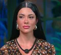 Rayane Figliuzzi simula apedrejamento em intenso desabafo após briga física e crise com Belo vir à tona