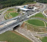 Obras de duplicação da Estrada do Derba alteram trânsito na região a partir desta quinta-feira (1º)