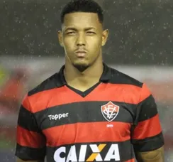 Ex-Vitória é alvo de investigação de tráfico de drogas e armas
