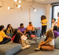 Instituto abre vagas para curso grátis de inglês e capacitação na BA