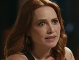 Quem Ama Cuida: Adriana engana Brigitte e transforma personagem em arma cruel contra Pilar