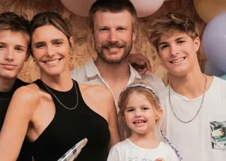 Filhos gêmeos de Rodrigo Hilbert e Fernanda Lima chamam atenção na web e apresentadora exalta beleza; veja foto