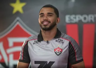 Jair Ventura pede Lucas Arcanjo, goleiro do Vitória, na Seleção Brasileira; relembre ex-Vitória que defenderam o Brasil