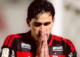 Pedro, do Flamengo, vive ameaça de despejo de antigos moradores de imóvel