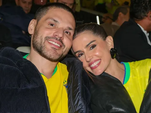 
					Deborah Secco marca casamento com Dudu Borges após 'conselho do além'
				
				