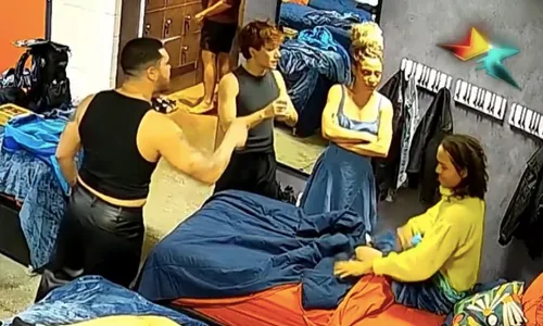 
					Estrelas da Casa: Filgueira faz acusação contra Emma após briga
				
				