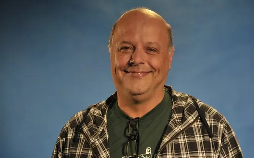
					Morre ator Roney Facchini, de 'Rá Tim Bum' e 'Bang Bang', aos 73 anos
				
				