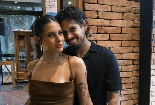 
					Poliana Rocha manda recado após fã dizer que Zé Felipe 'está um sabor'
				
				