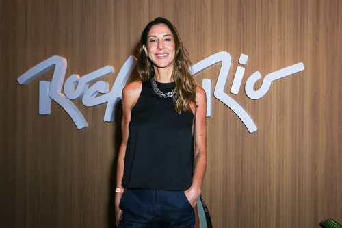 
					Rock in Rio: famosos marcam presença no 1º dia; confira looks
				
				