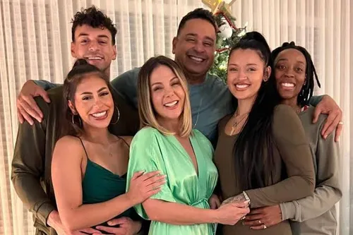 
					Saiba quem é a nova namorada de Camilly Victória; conheça a nora de Xanddy e Carla Perez
				
				